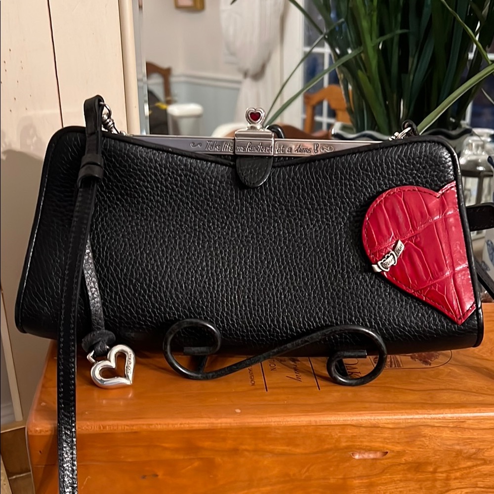 Brighton Leather Clutch/Crossbody EEEUC